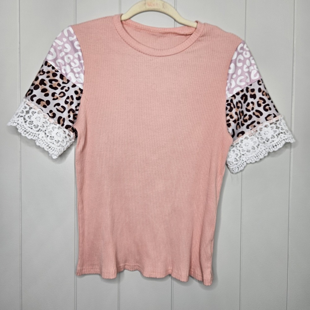 Emery Rose Ribbed Sweater Material Medium Pink/Leopard/Lace Sleeve Casual Dressy